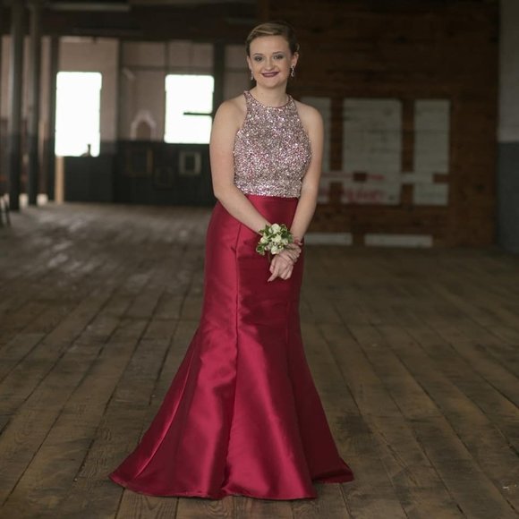 PROM DRESS - Picture 1 of 5
